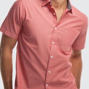 Casual Men's Short Sleeve Button-Down Shirt in Pink